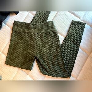 Textured Olive Green Leggings